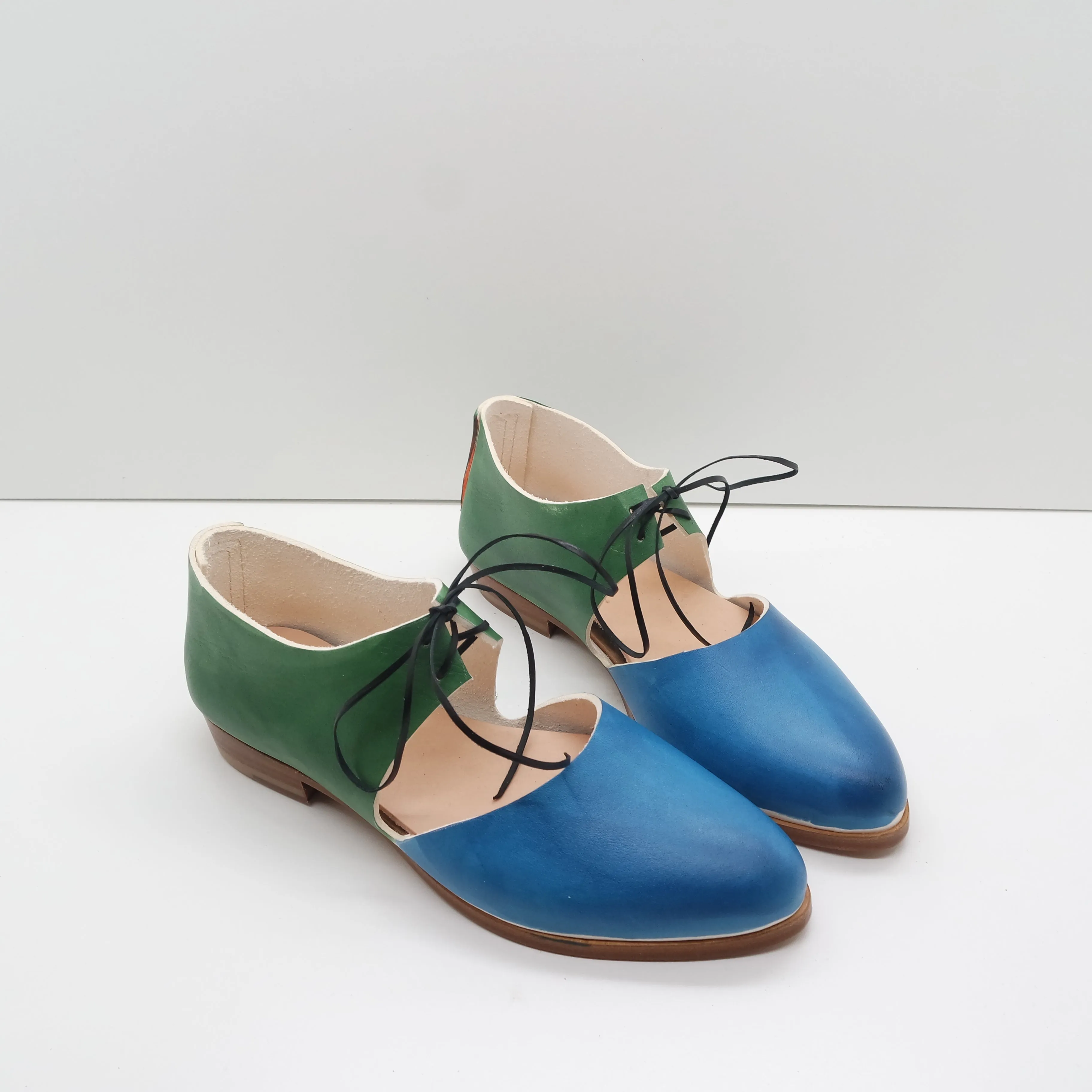 BBF24 SALE. SIZE 36. THE MARY. TT CEBU BLUE W BUKO LEAF. 2CM