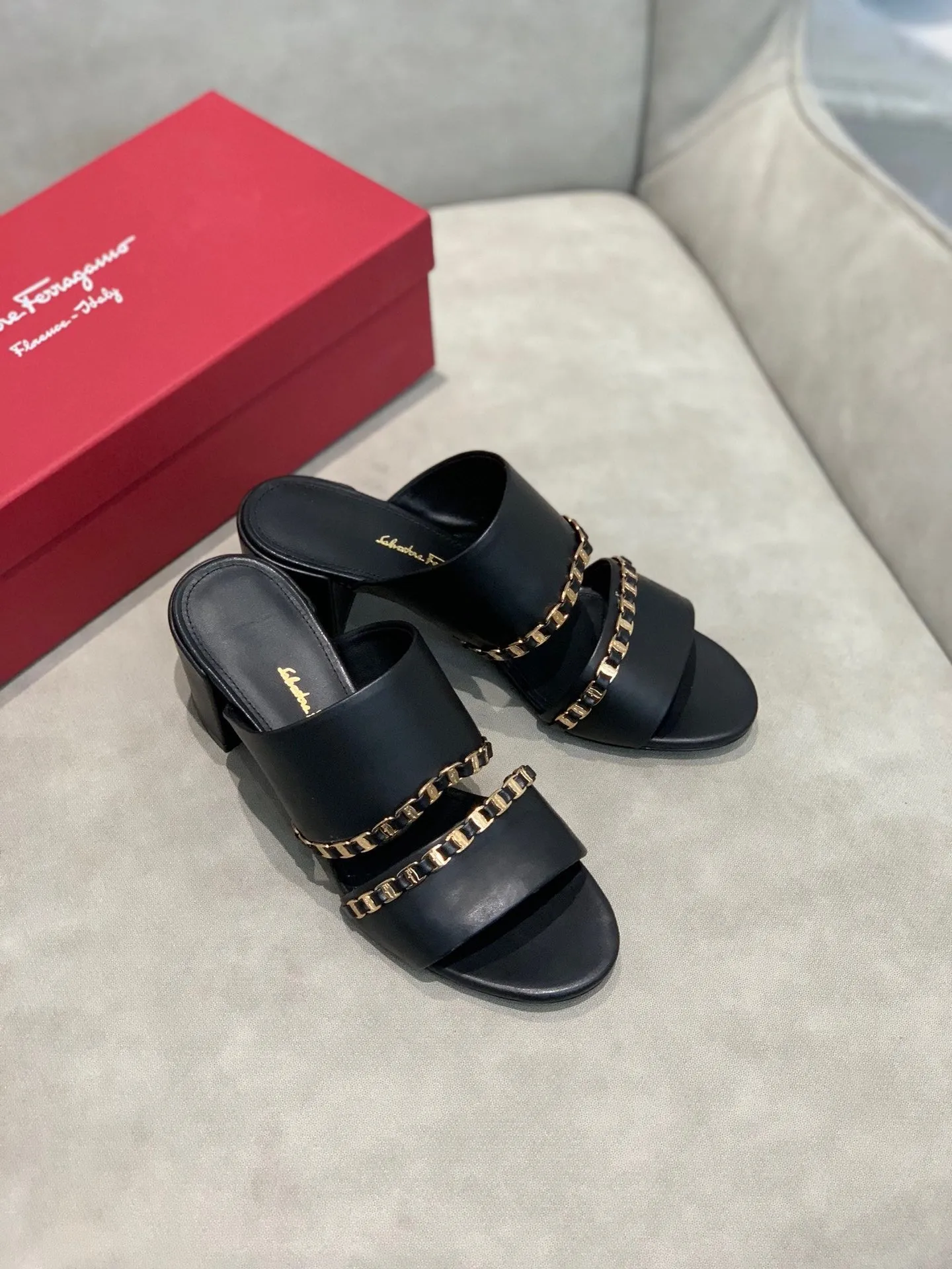SE541  Size5-9  Heels:5.5cm Material: Sheep skin Lining: Sheep skin Sole: Italian leather